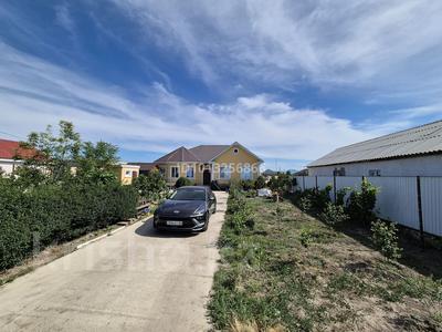 Жеке үй · 4 бөлме · 210 м² · , Ақжар-2 20коше 12 уй, бағасы: 35 млн ₸ в Атырау, Акжар-2
