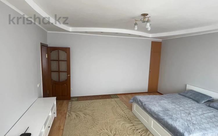 1-бөлмелі пәтер · 50 м² · 5/12 қабат, мкр Коктем-2 1 — КазНу, бағасы: 230 000 〒 в Алматы, Бостандыкский р-н — фото 2