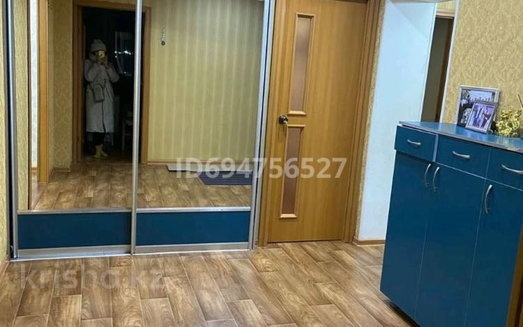 4-комнатная квартира, 81 м², Торайгырова 14 за 31 млн 〒 в Павлодаре — фото 2