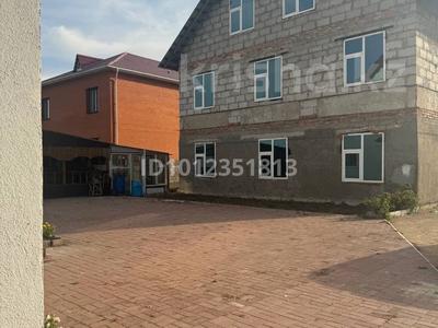 Отдельный дом · 5 комнат · 400 м², Сарыарка 105 за 300 000 〒 в Жибек Жолы