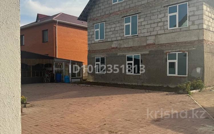 Жеке үй · 5 бөлме · 400 м², Сарыарка 105, бағасы: 300 000 ₸ в Жибек Жолы — фото 2