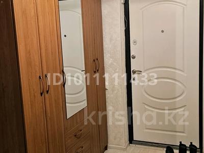 2-бөлмелі пәтер · 64 м² · 4/10 қабат, мкр Жилгородок Тургенева 40 — Возле кафе "Алмаз", бағасы: 150 000 ₸ в Актобе