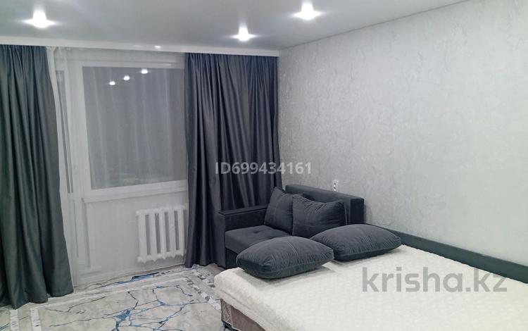 1-комнатная квартира · 40 м² · 1/9 этаж, Сатпаева 6 — Утепова за 15 000 ₸ в Усть-Каменогорске — фото 3
