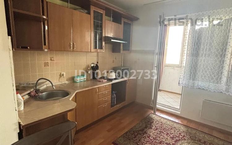 1-комнатная квартира · 56 м², мкр Аксай-1А 18 за 230 000 ₸ в Алматы, Ауэзовский р-н — фото 2
