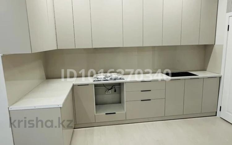 2-бөлмелі пәтер · 84 м² · 8/9 қабат, мкр Шымсити, Байдибек би 10/3, бағасы: 300 000 ₸ в Шымкенте, Абайский р-н — фото 2