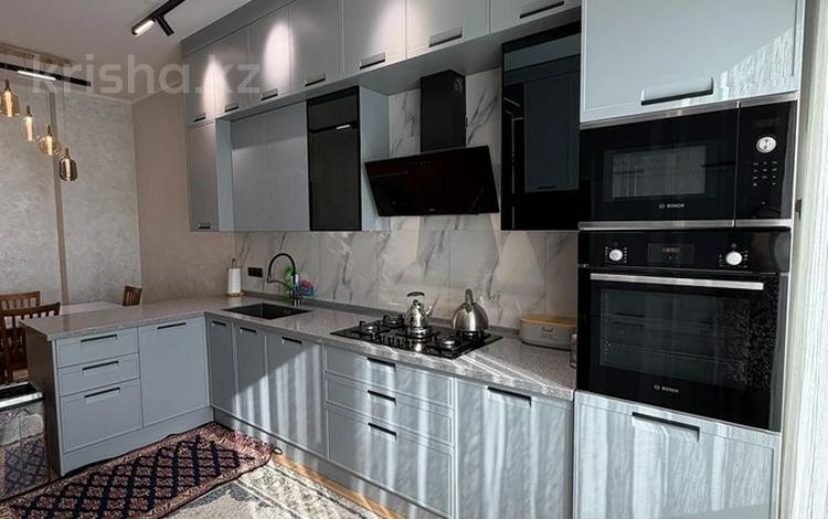 5-бөлмелі пәтер · 210 м² · 2/7 қабат, 18 3, бағасы: 125 млн ₸ в Актау, 18-й мкр  — фото 2