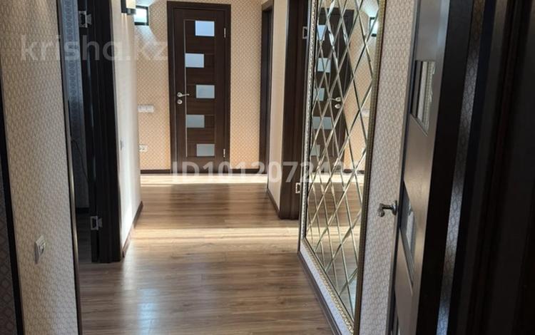 4-комнатная квартира · 85.9 м² · 6/9 этаж, ул. Академика Чокина 87 за 40 млн ₸ в Павлодаре — фото 2