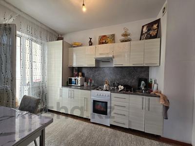 Продажа квартир в Жетысу обл.: 2-комнатная квартира · 50 м² · 3/9 этаж, Болашак за 17.5 млн 〒 2-комнатная квартира · 50 м² · 3/9 этаж, Болашак за 17.5 млн 〒 в Талдыкоргане, мкр Болашак