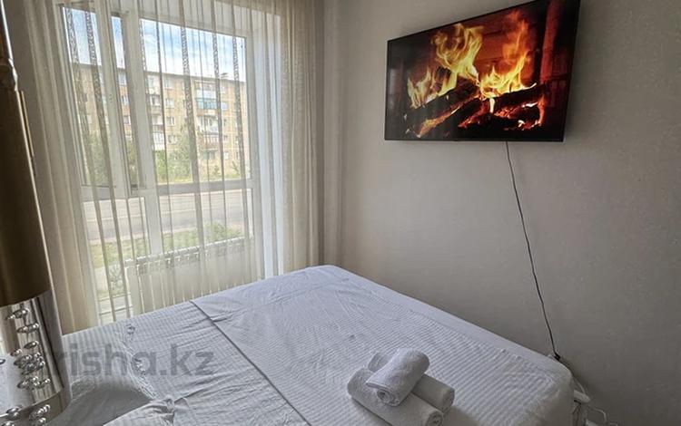 1-комнатная квартира · 45 м² · 2/9 этаж, мкр Юго-Восток, Университетская 18 за 17 000 ₸ в Караганде, Казыбек би р-н — фото 2