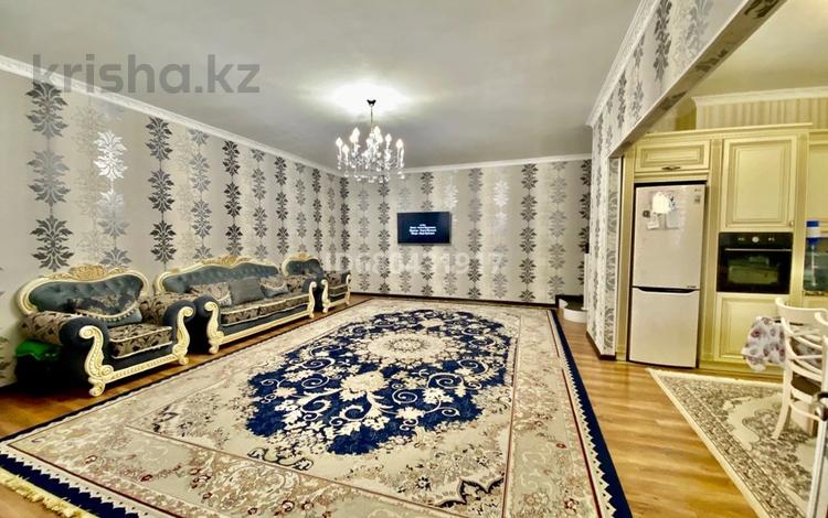 Отдельный дом • 7 комнат • 246 м² • , Шыгыс 2 2 за 45 млн 〒 в Актау — фото 2