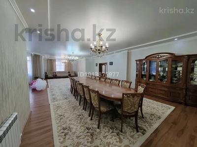 Отдельный дом · 7 комнат · 568 м² · 10 сот., мкр Городской Аэропорт 111 за 2 млн ₸ в Караганде, Казыбек би р-н