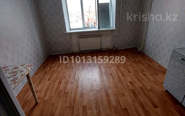 1-бөлмелі пәтер · 14 м² · 3/5 қабат, мкр Шанхай, Чкалина 30 б, бағасы: 2 млн ₸ в Актобе — фото 4