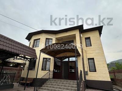 Отдельный дом · 5 комнат · 270 м², Карасу 11 — Поселок жандосова за 700 000 〒 в Каскелене