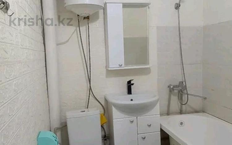 1-комнатная квартира · 35 м² · 5/5 этаж, Ауэзова — Район Тайказан за 120 000 ₸ в Семее — фото 2