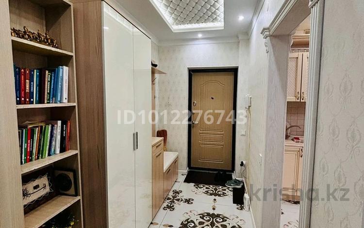 3-бөлмелі пәтер · 120 м² · 3/5 қабат, мкр. Алтын орда 45 В — Напротив 63 школы.Рядом жекпе жек и ледовая арена, бағасы: 46 млн ₸ в Актобе — фото 2