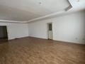 4-бөлмелі пәтер · 142 м² · 4/5 қабат, Сатпаева 42, бағасы: 50 млн ₸ в Атырау — фото 5