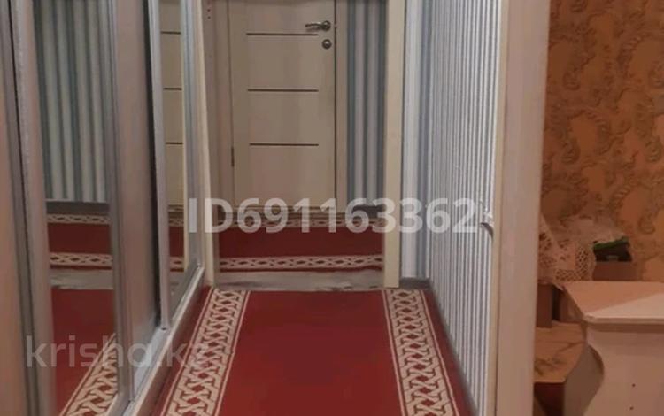 4-комнатная квартира · 83.3 м² · 1/9 этаж, 8-й микрорайон 70 — Абая-Ауэзова за 30 млн ₸ в Экибастузе — фото 19