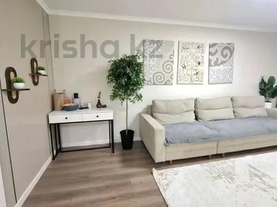 3-комнатная квартира · 56 м² · 1/4 этаж, Уалиханова 13 за 45.5 млн ₸ в Алматы, Медеуский р-н