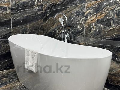 4-комнатная квартира · 120 м² · 2/6 этаж, Сатпаева 48а за 40 000 ₸ в Атырау