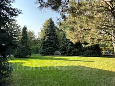 Отдельный дом · 7 комнат · 375 м² · 12 сот., мкр Горный Гигант — Жамакаева за 827 млн 〒 в Алматы, Медеуский р-н