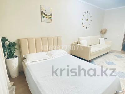 1-бөлмелі пәтер · 40 м² · 10/12 қабат, мкр Комсомольский, Бектурова 17, бағасы: 14 000 ₸ в Астане, Есильский р-н