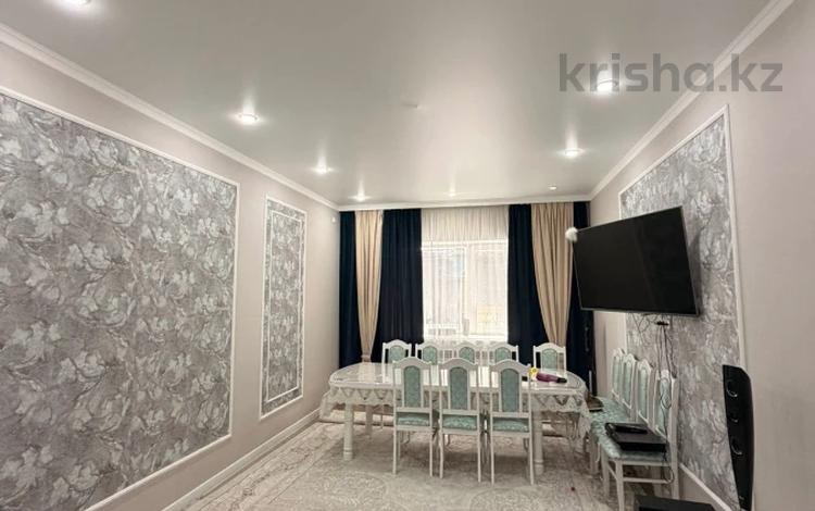 2-комнатная квартира · 88.7 м² · 1/5 этаж, северо восток за 26 млн ₸ в Уральске — фото 2