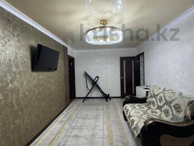 3-комнатная квартира · 48.7 м² · 4/5 этаж, Майкудук, 13й микрорайон 41 за 13 млн ₸ в Караганде, Алихана Бокейханова р-н