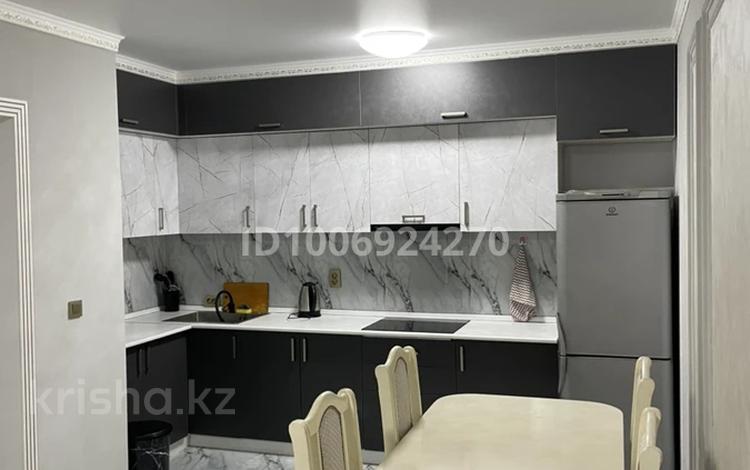 3-комнатная квартира · 60 м² · 3/9 этаж, мкр Шугыла, Райымбека 590/11 — Жуалы за 290 000 ₸ в Алматы, Наурызбайский р-н — фото 2