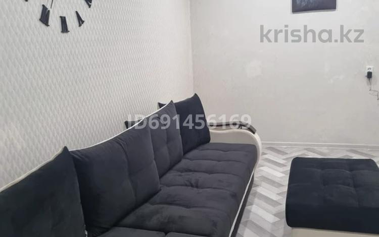 2-комнатная квартира, 52 м², 8/10 этаж помесячно, Камзина 106