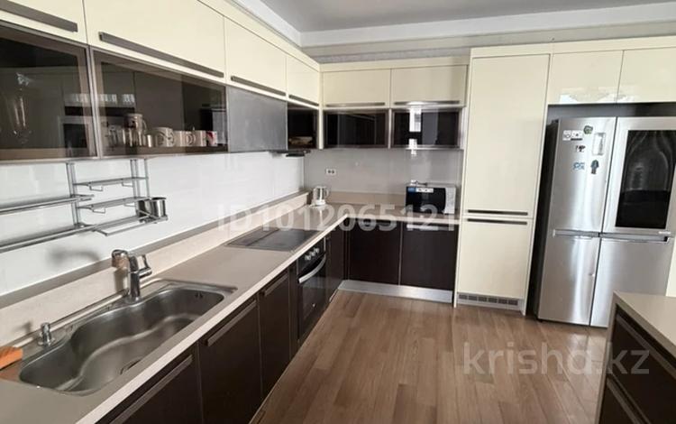 4-бөлмелі пәтер · 155 м² · 10/17 қабат, Аскарова 10, бағасы: 850 000 ₸ в Алматы, Ауэзовский р-н — фото 2