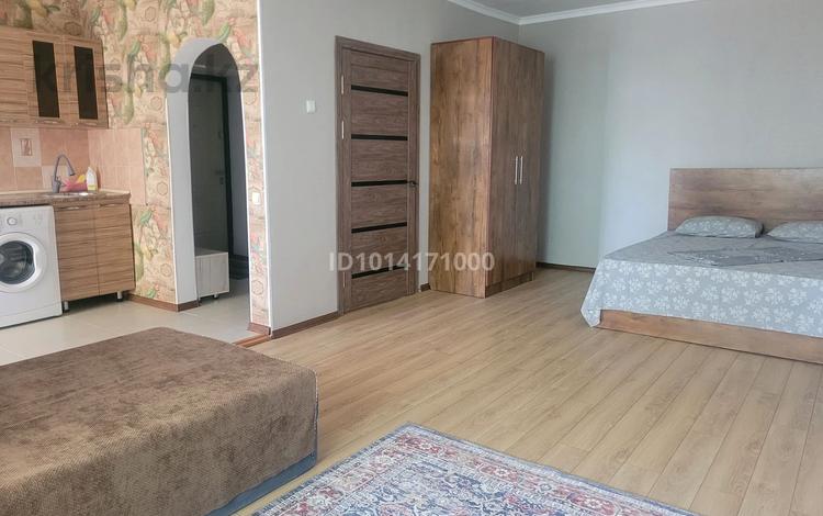 1-бөлмелі пәтер · 35 м² · 2/5 қабат, Сулейменова 18А — Уг.Койгельды., бағасы: 12 000 ₸ в Таразе — фото 2