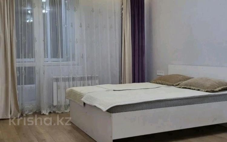 2-комнатная квартира · 65 м² · 7/14 этаж, Е 430 3 за 250 000 ₸ в Астане, Есильский р-н — фото 6