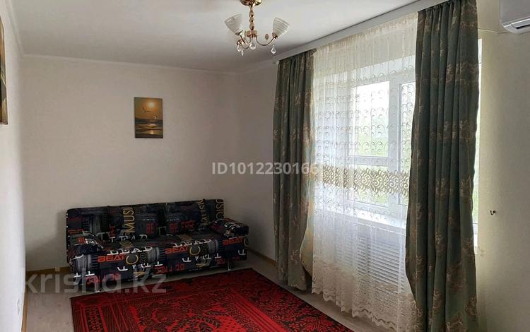 2-бөлмелі пәтер · 44 м² · 3/4 қабат, мкр Центральный, Азаттык 59, бағасы: 15.5 млн ₸ в Атырау — фото 2