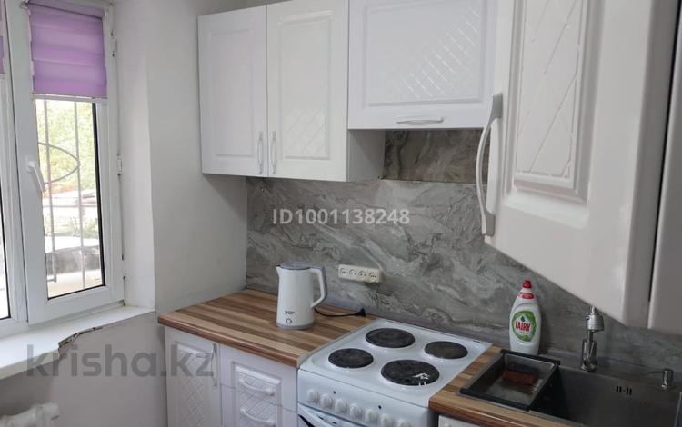 2-бөлмелі пәтер · 47 м² · 1/5 қабат, Алашахана 5 — На против акимата, бағасы: 13.5 млн ₸ в Жезказгане — фото 2