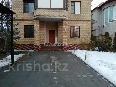 Отдельный дом · 5 комнат · 202 м² · 7.5 сот., мкр 12 — Санкибай батыр за 72.5 млн 〒 в Актобе