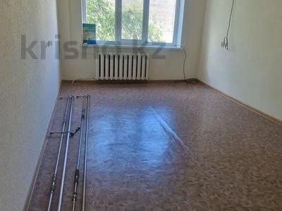 2-бөлмелі пәтер · 56 м² · 4/5 қабат, мкр 8, Молдагулова 45, бағасы: 15 млн ₸ в Актобе