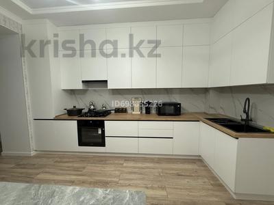 3-комнатная квартира · 105 м² · 4/8 этаж, мкр. Алтын орда, Алия молдагулова — 1001 ночь ресторан за 380 000 〒 в Актобе