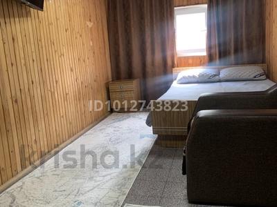 Жеке үй · 2 бөлме · 60 м², Новая бухтарма, бағасы: 15 000 ₸ в Усть-Каменогорске