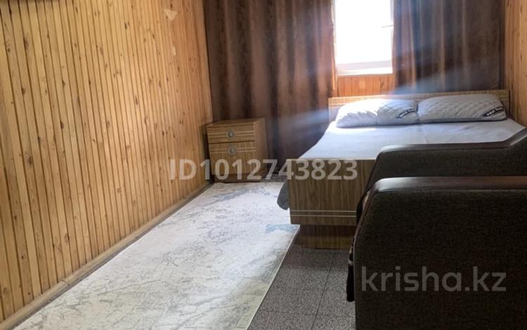 Жеке үй · 2 бөлме · 60 м², Новая бухтарма, бағасы: 15 000 ₸ в Усть-Каменогорске — фото 2