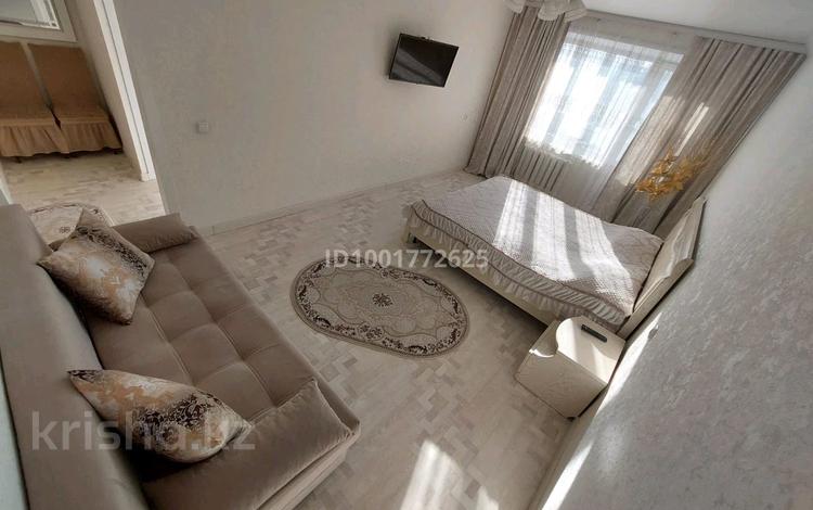1-бөлмелі пәтер · 36 м² · 2/5 қабат, Жаңа қала ш/а., Нуркен Абдирова 17, бағасы: 10 000 ₸ в Караганде, Казыбек би р-н — фото 3