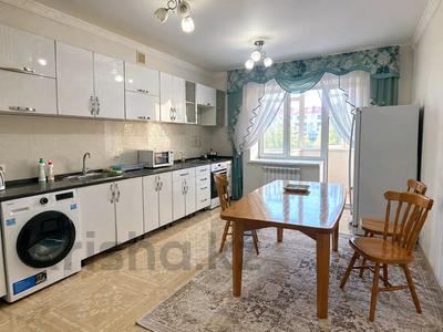2-бөлмелі пәтер · 80 м² · 3/5 қабат, Алтын орда ш/а., Мангилик ел 8, бағасы: 31 млн ₸ в Актобе, мкр. Алтын орда