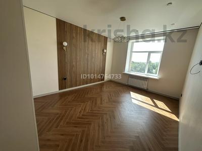 3-бөлмелі пәтер · 102 м² · 5/10 қабат, Кошкарбаева — Жанибекова, бағасы: 70 млн ₸ в Астане, Алматы р-н