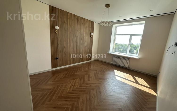 3-бөлмелі пәтер · 102 м² · 5/10 қабат, Кошкарбаева — Жанибекова, бағасы: 70 млн ₸ в Астане, Алматы р-н — фото 2