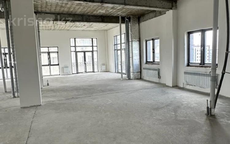 6-комнатная квартира · 300 м² · 9/9 этаж, Сейфуллина 597/7 — Сатпаева за ~ 295.1 млн ₸ в Алматы — фото 2