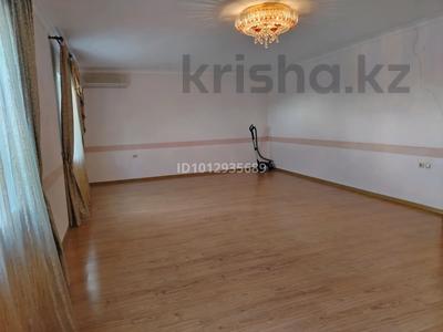 Отдельный дом · 8 комнат · 270 м² · , Сарыозек 1е за 27 млн ₸ в Атырау