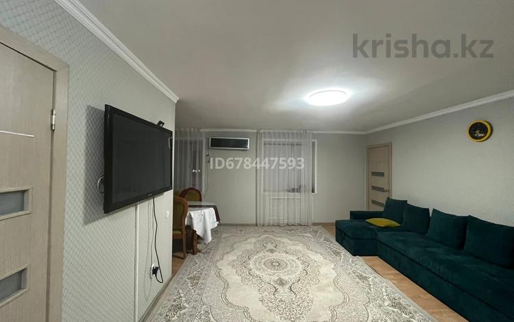 3-комнатная квартира, 60 м², 2/5 этаж, Мәңгілік Ел 10