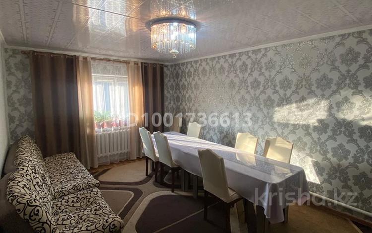 Жеке үй · 3 бөлме · 100 м² · 10 сот., Ауэзова 191, бағасы: 18 млн ₸ в Жаркенте — фото 2