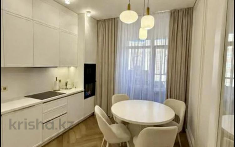 3-комнатная квартира · 100 м² · 8/10 этаж, мкр Юго-Восток, Строителей 28/3 за 40 000 ₸ в Караганде, Казыбек би р-н — фото 2