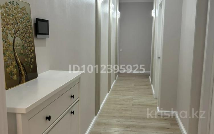 3-бөлмелі пәтер · 89.6 м² · 3/9 қабат, Ахмет Байтурсынулы 14/1, бағасы: 68 млн ₸ в Астане, Сарайшык р-н — фото 2