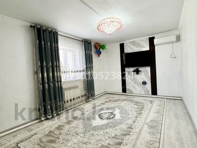 Отдельный дом · 3 комнаты · 120 м² · 8 сот., мкр Геолог, Связист за 23 млн 〒 в Атырау